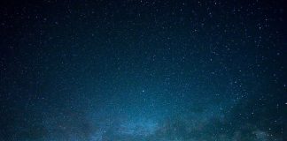 Lecą Starlinki, patrzcie w niebo