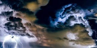 Gorąco, burzowo, grad