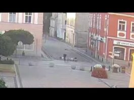 Pijana rowerzystka potrąciła pieszą na Armii Krajowej. 61-letnia kobieta trafiła do szpitala